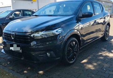Dacia Sandero 32.900 km 10.100 &euro; Stadtallendorf 35260