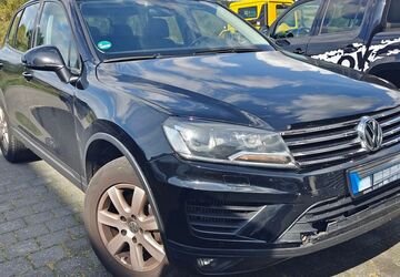 VW Touareg 143.000 km 13.300 &euro; Kirchvers 35102