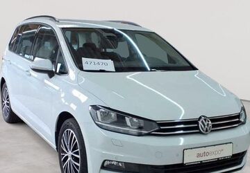VW Touran 156.997 km 15.389 &euro; Fernwald-Steinbach 35463