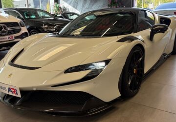 Ferrari SF90 4.900 km 429.000 &euro; Marburg 35039